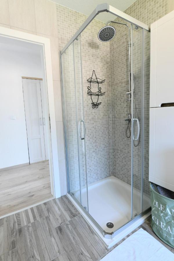 Apartments Green Linden غاكوفيتسا المظهر الخارجي الصورة