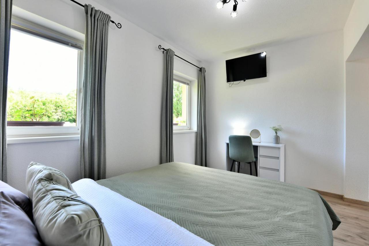 Apartments Green Linden غاكوفيتسا المظهر الخارجي الصورة