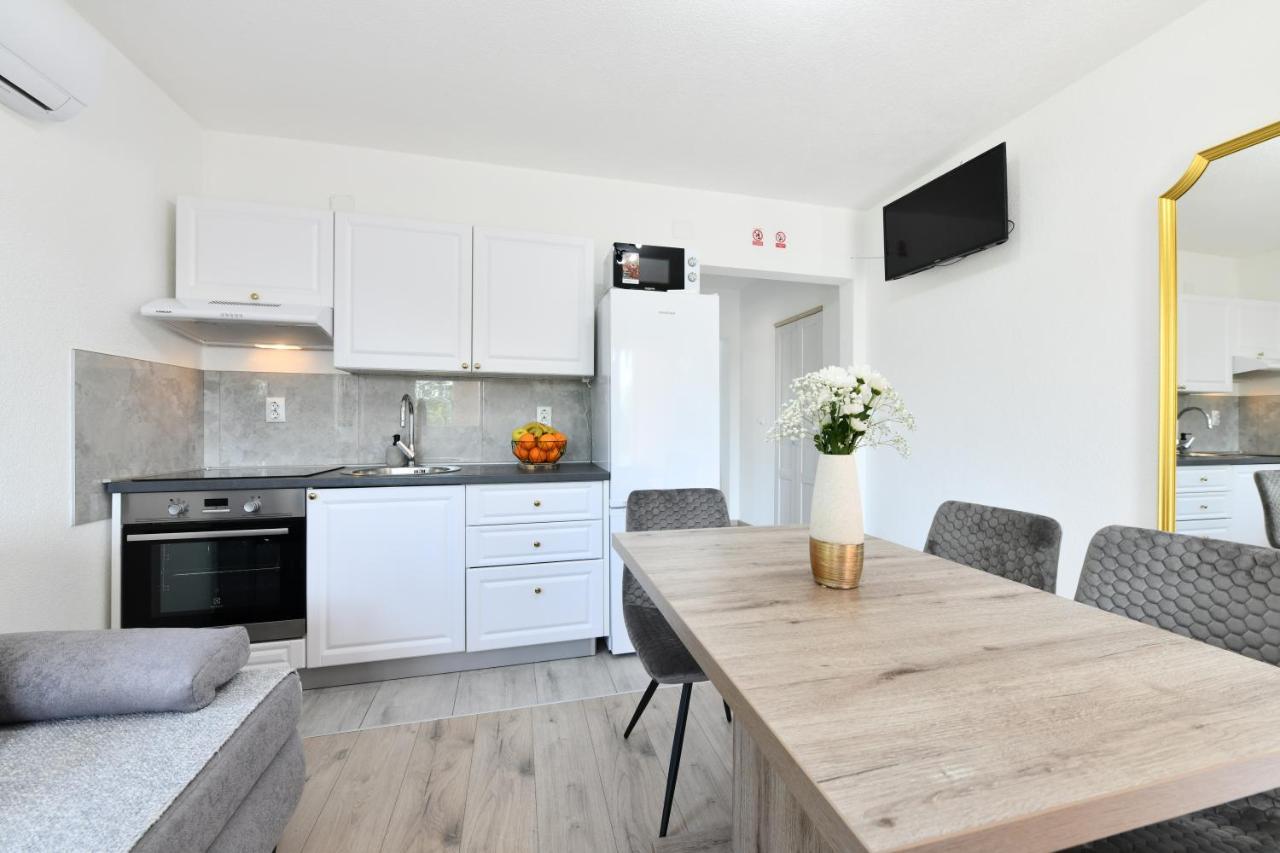 Apartments Green Linden غاكوفيتسا المظهر الخارجي الصورة