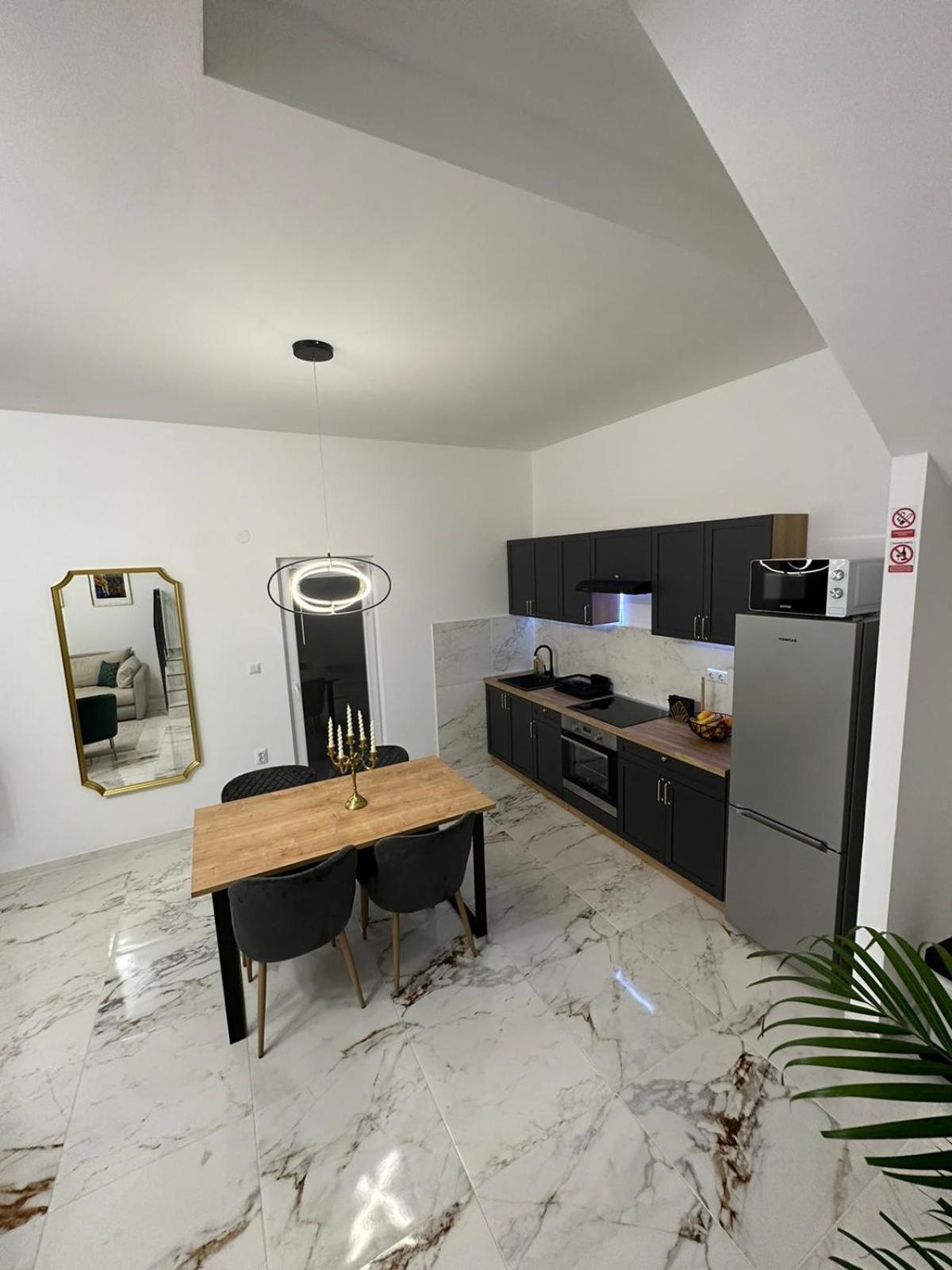 Apartments Green Linden غاكوفيتسا المظهر الخارجي الصورة