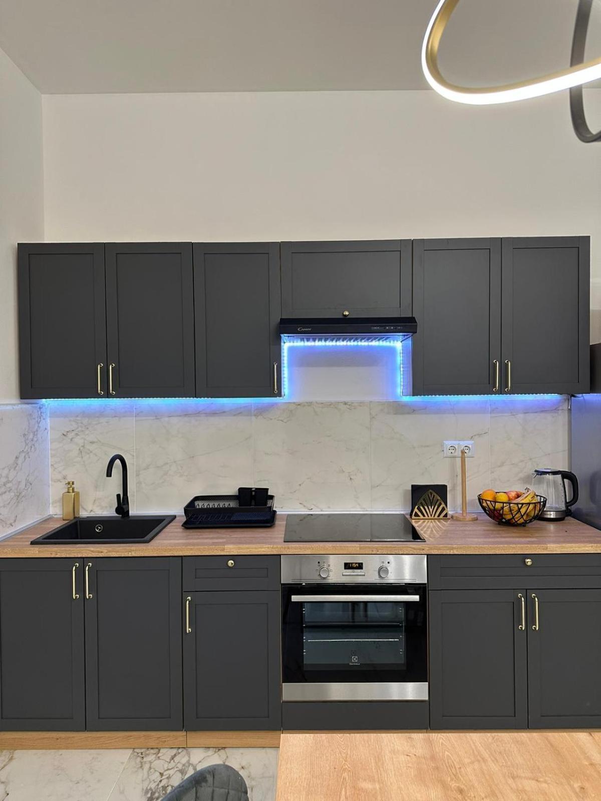 Apartments Green Linden غاكوفيتسا المظهر الخارجي الصورة