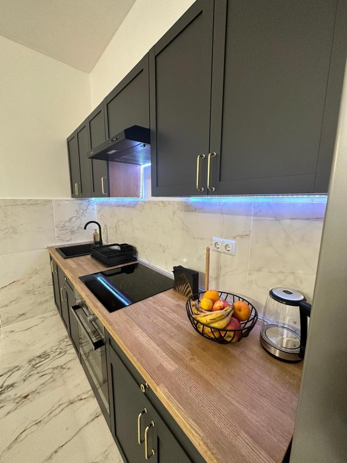 Apartments Green Linden غاكوفيتسا المظهر الخارجي الصورة